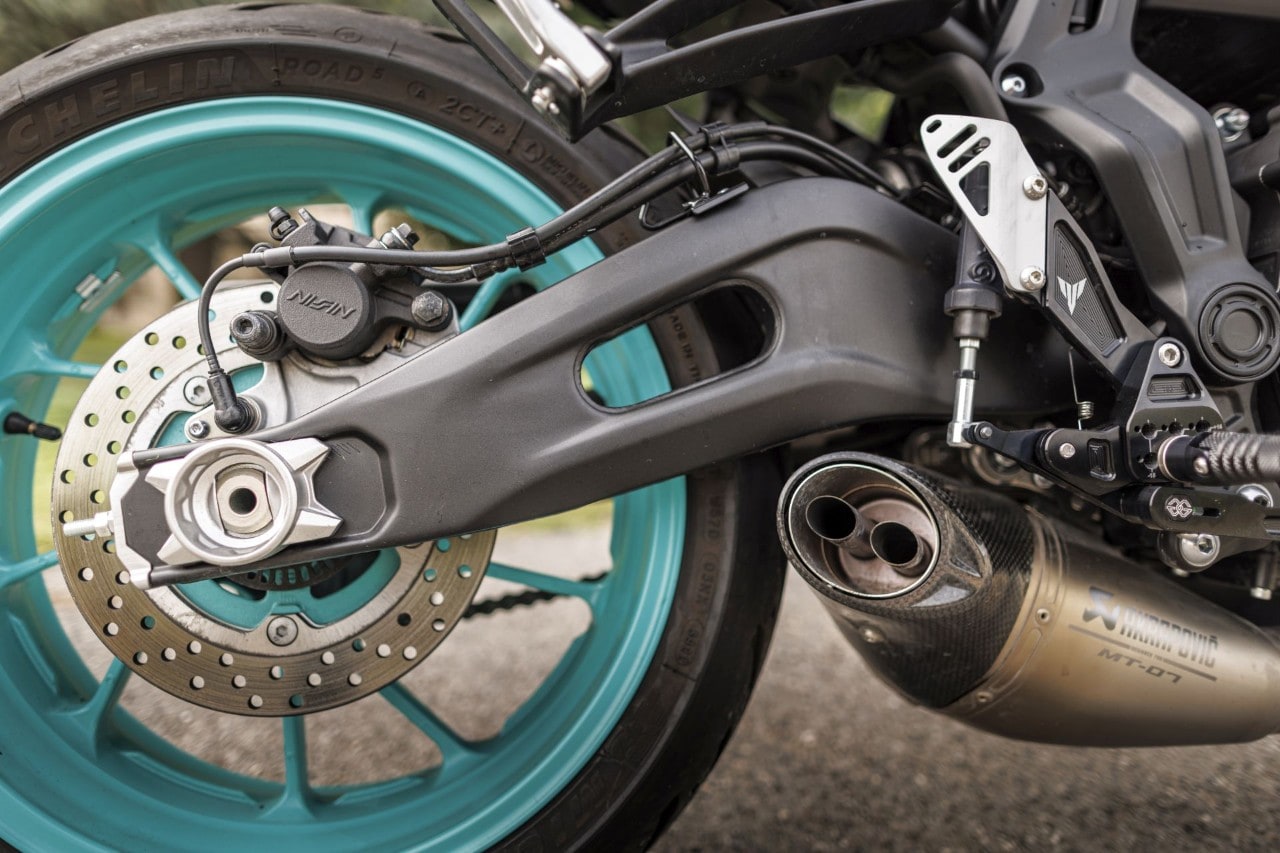 DueruoteTG Honda Hornet vs Yamaha MT testa a testa tra le naked più vendute d Italia