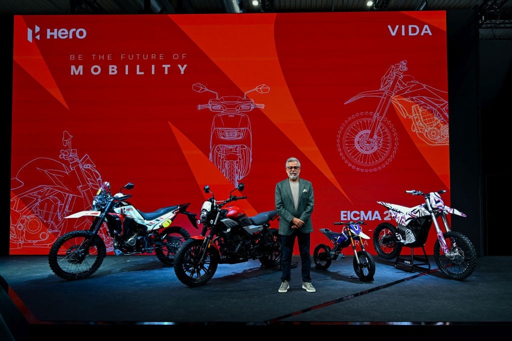 Sanjay Bhan (Hero MotorCorp) alla presentazione della gamma a EICMA 2025