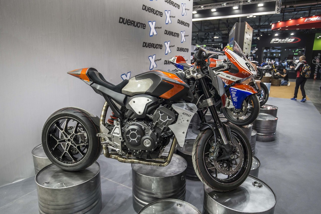 Lo stand di Dueruote a EICMA 2018
