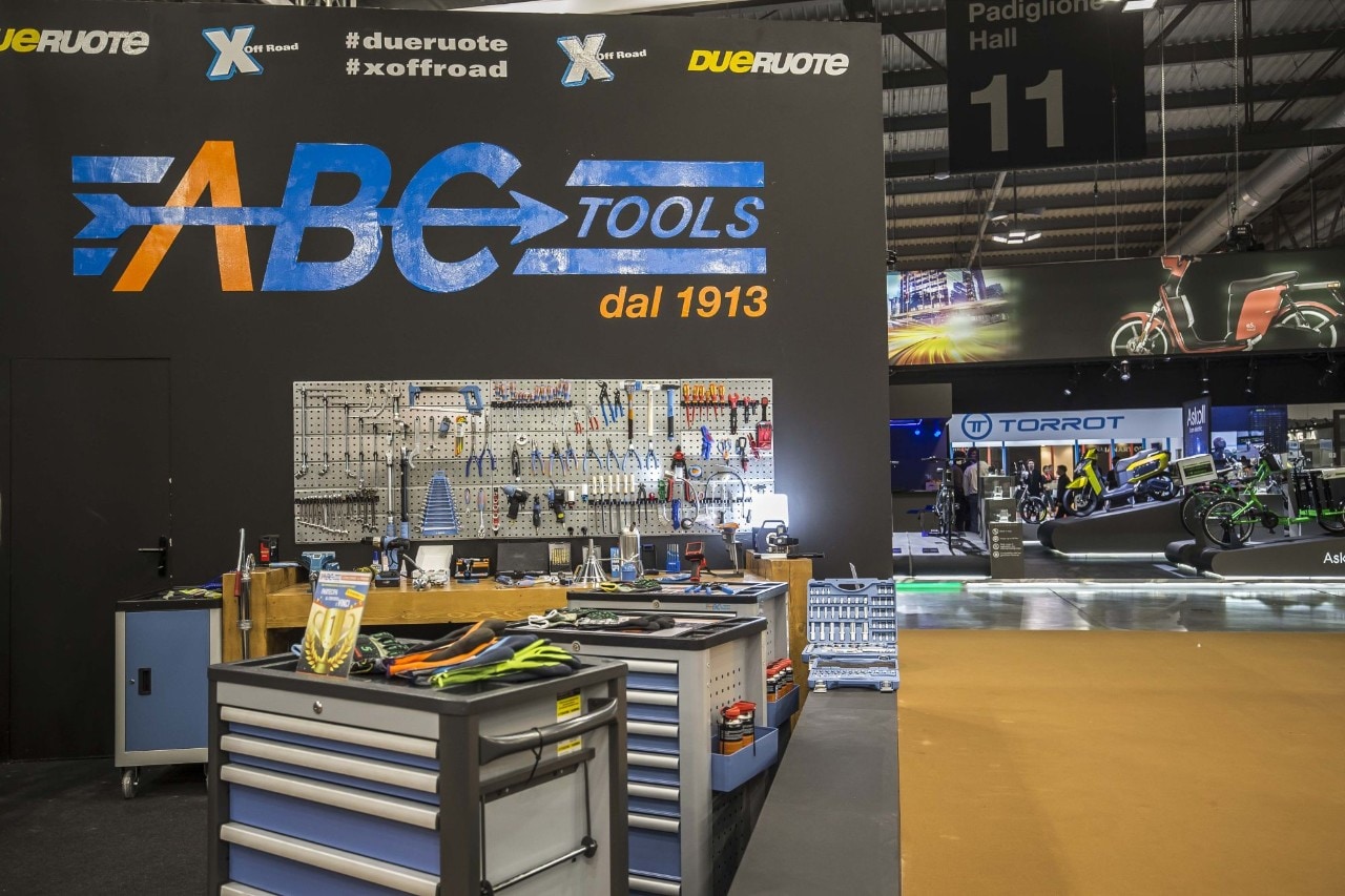 Lo stand di Dueruote a EICMA 2018