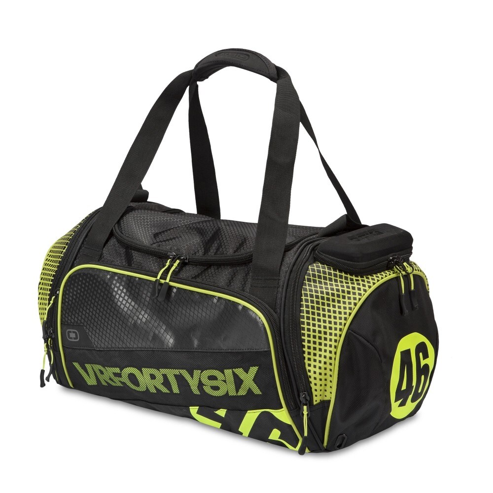 Borsa VR46 Endurance Borsa sportiva realizzata da Ogio con tessuti leggeri ad alta resistenza. Capacità: 38 litri. Dimensioni: 58x28x28 Colori: Unico Prezzo: 59,00 euro