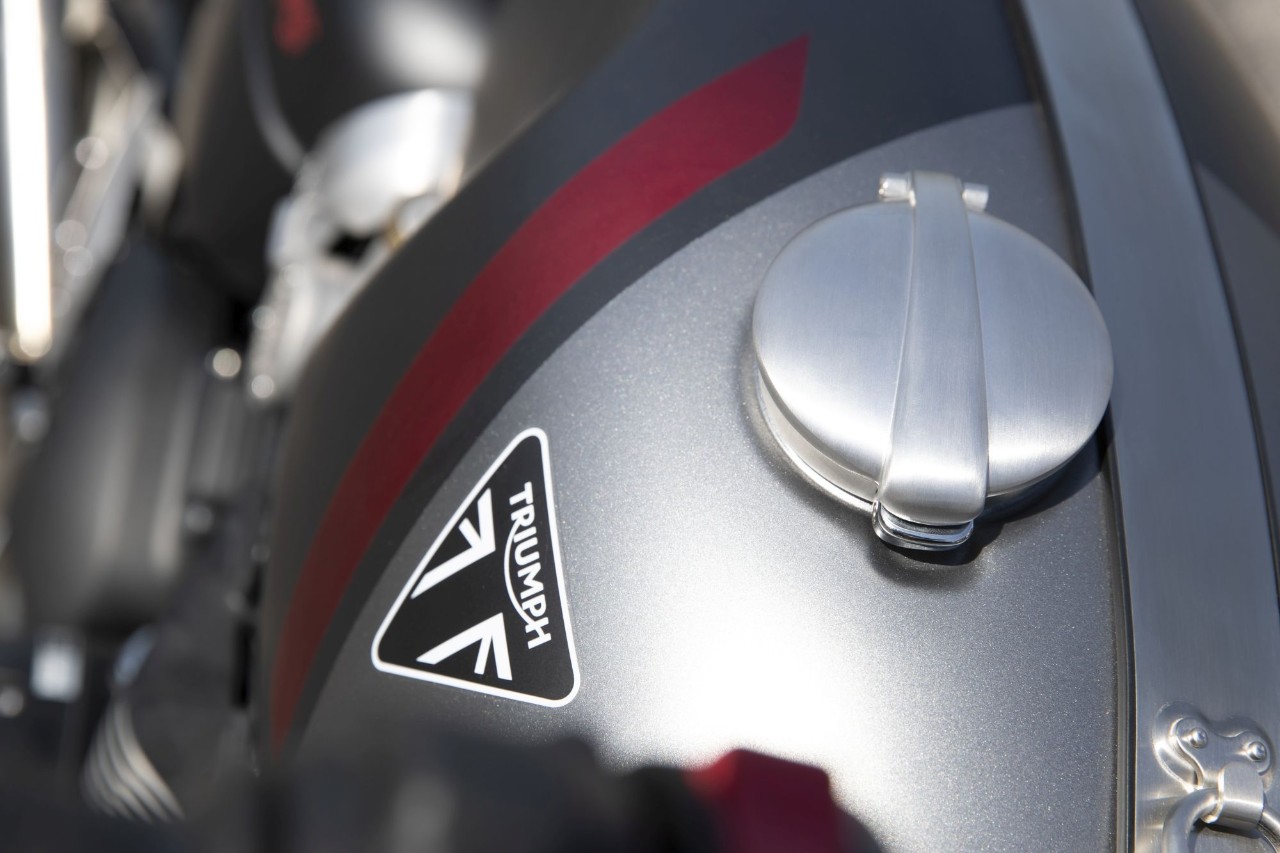 Triumph Thruxton RS: più sportiva