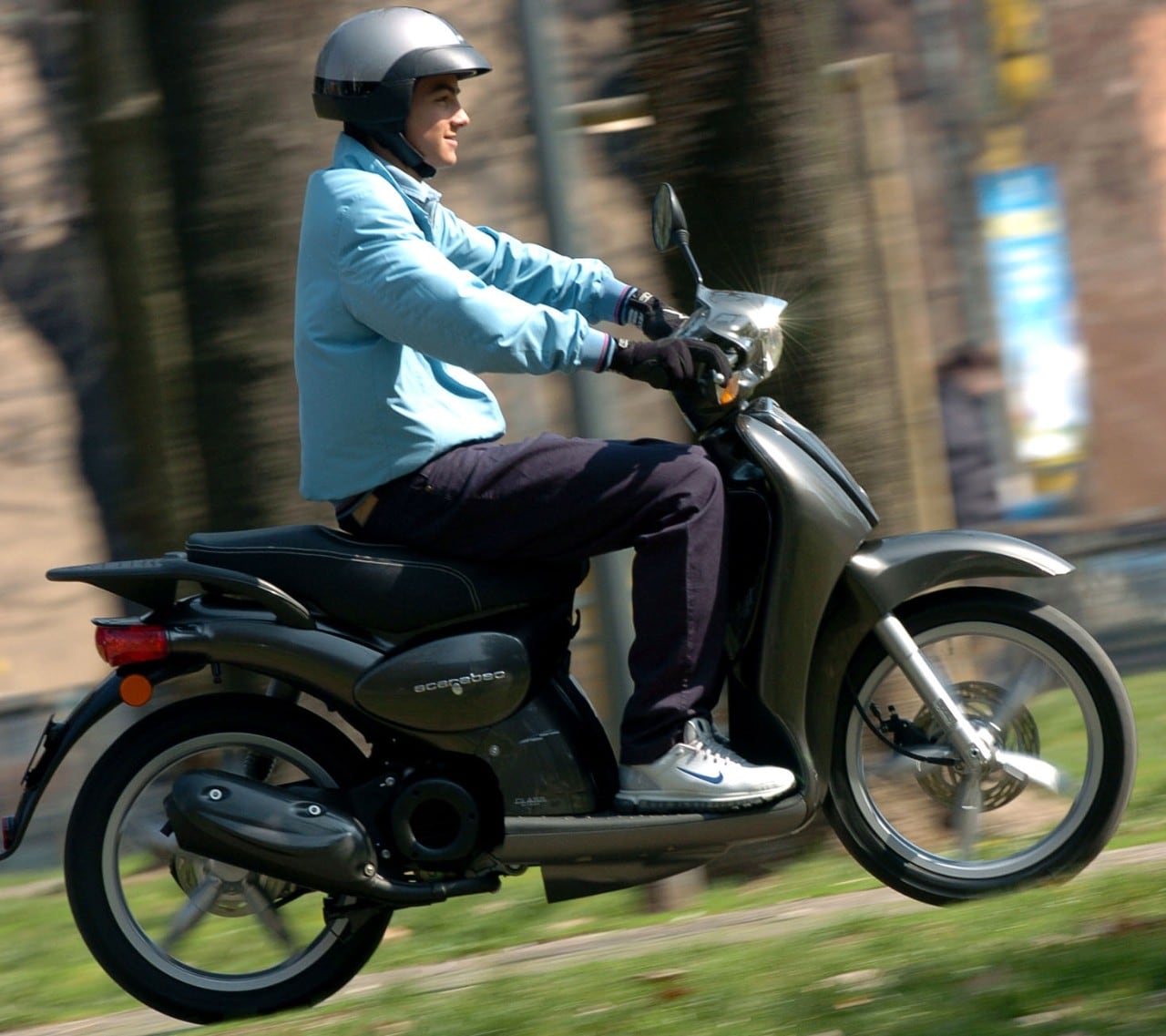 Aprilia Scarabeo: i primi bozzetti, tutti i modelli, le pubblicità 