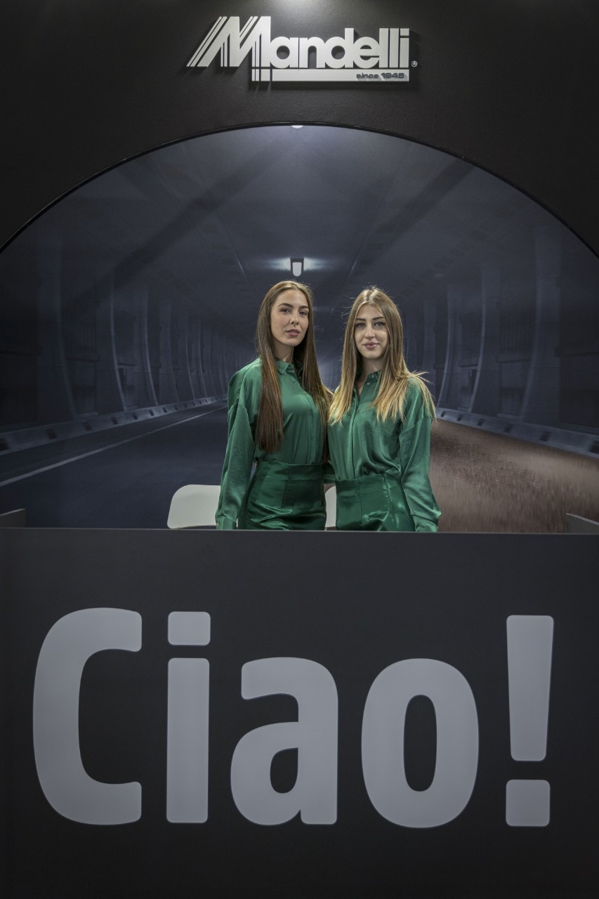 EICMA 2022: le RAGAZZE del Salone