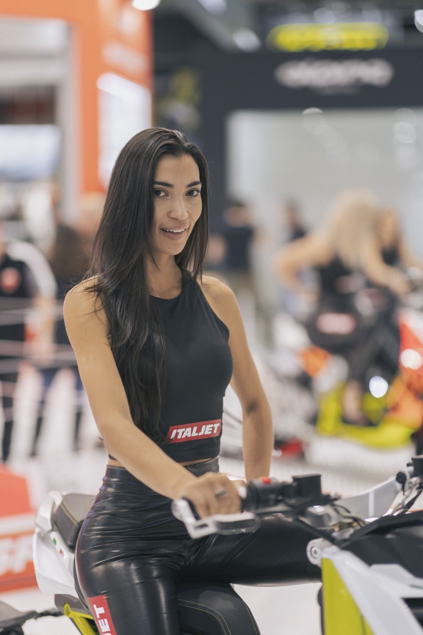 EICMA 2022: le RAGAZZE del Salone