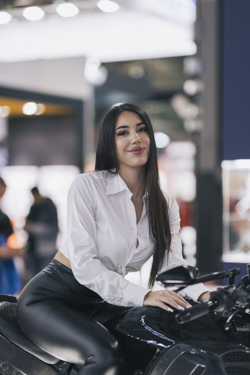 EICMA 2022: le RAGAZZE del Salone