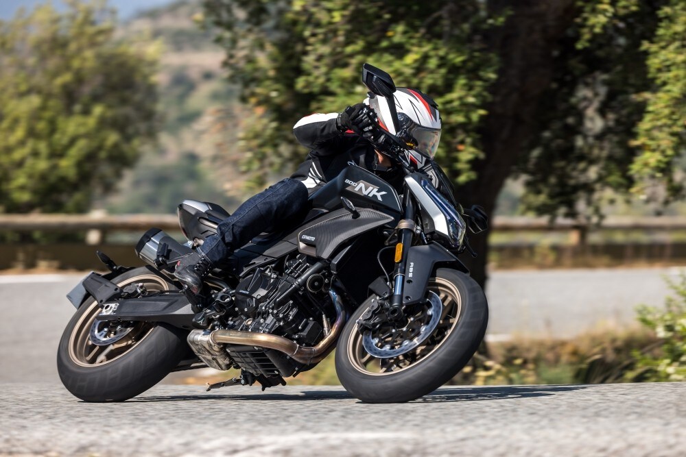 CFMoto 800NK: tutte le immagini 