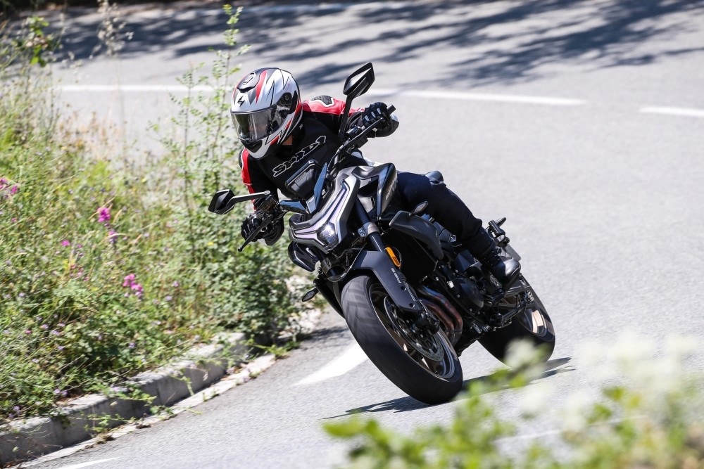 CFMoto 800NK: tutte le immagini 