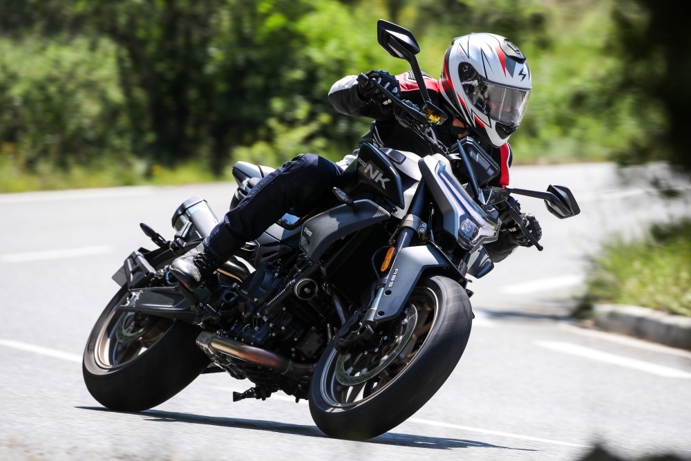 CFMoto 800NK: tutte le immagini 