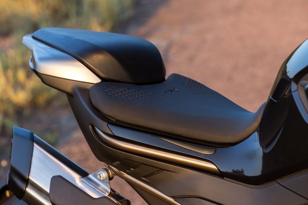 CFMoto 800NK: tutte le immagini 