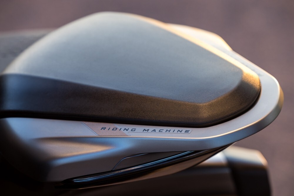 CFMoto 800NK: tutte le immagini 