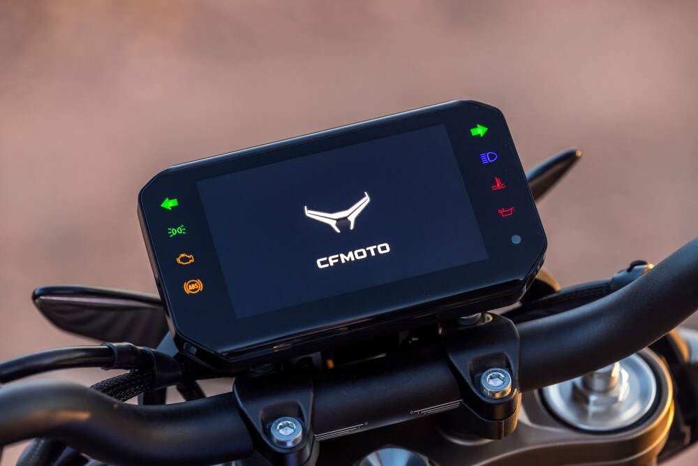 CFMoto 800NK: tutte le immagini 