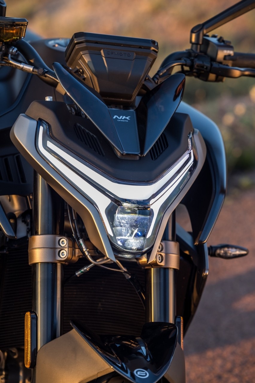 CFMoto 800NK: tutte le immagini 