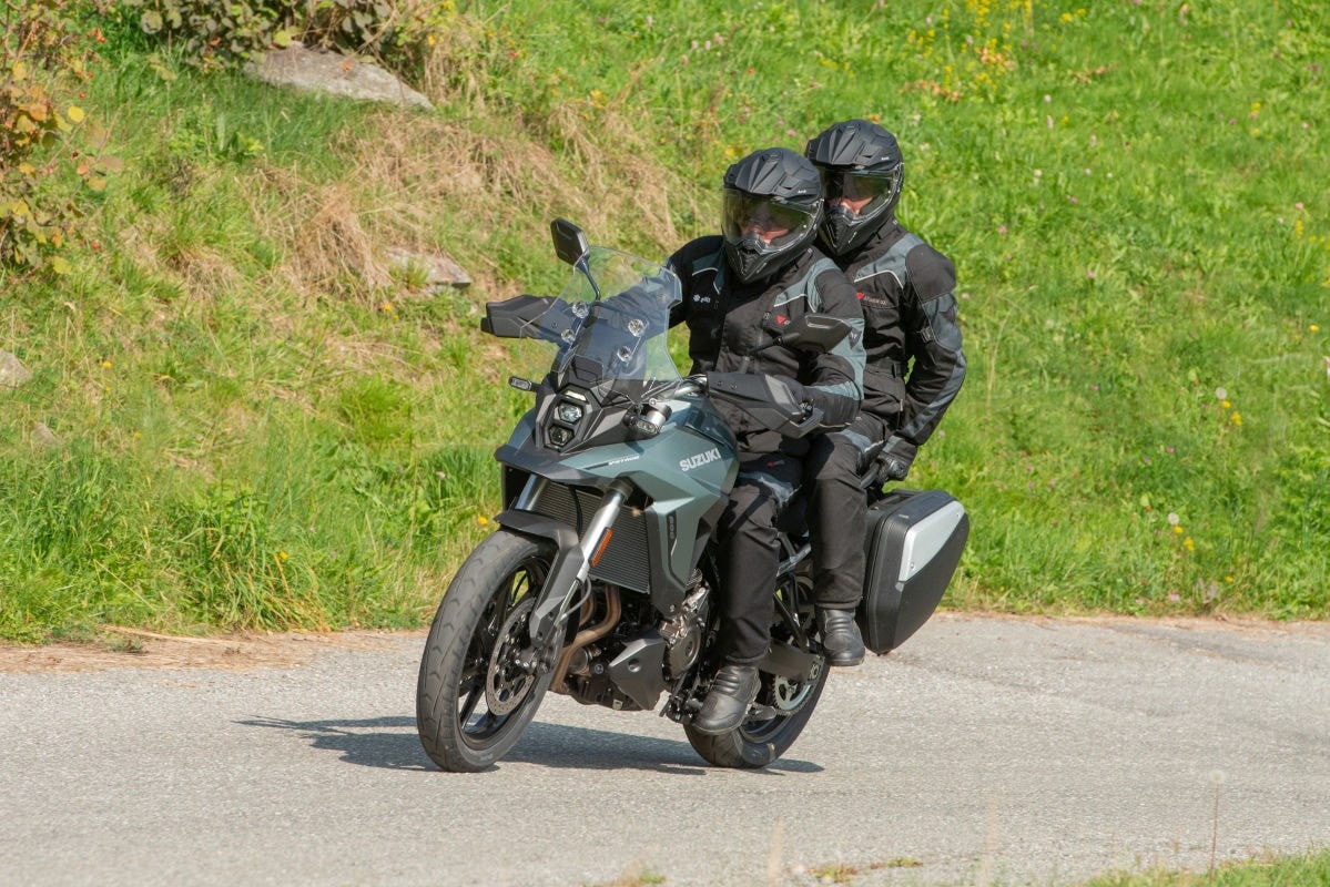 Suzuki V-Strom 800 SE: tutte le immagini