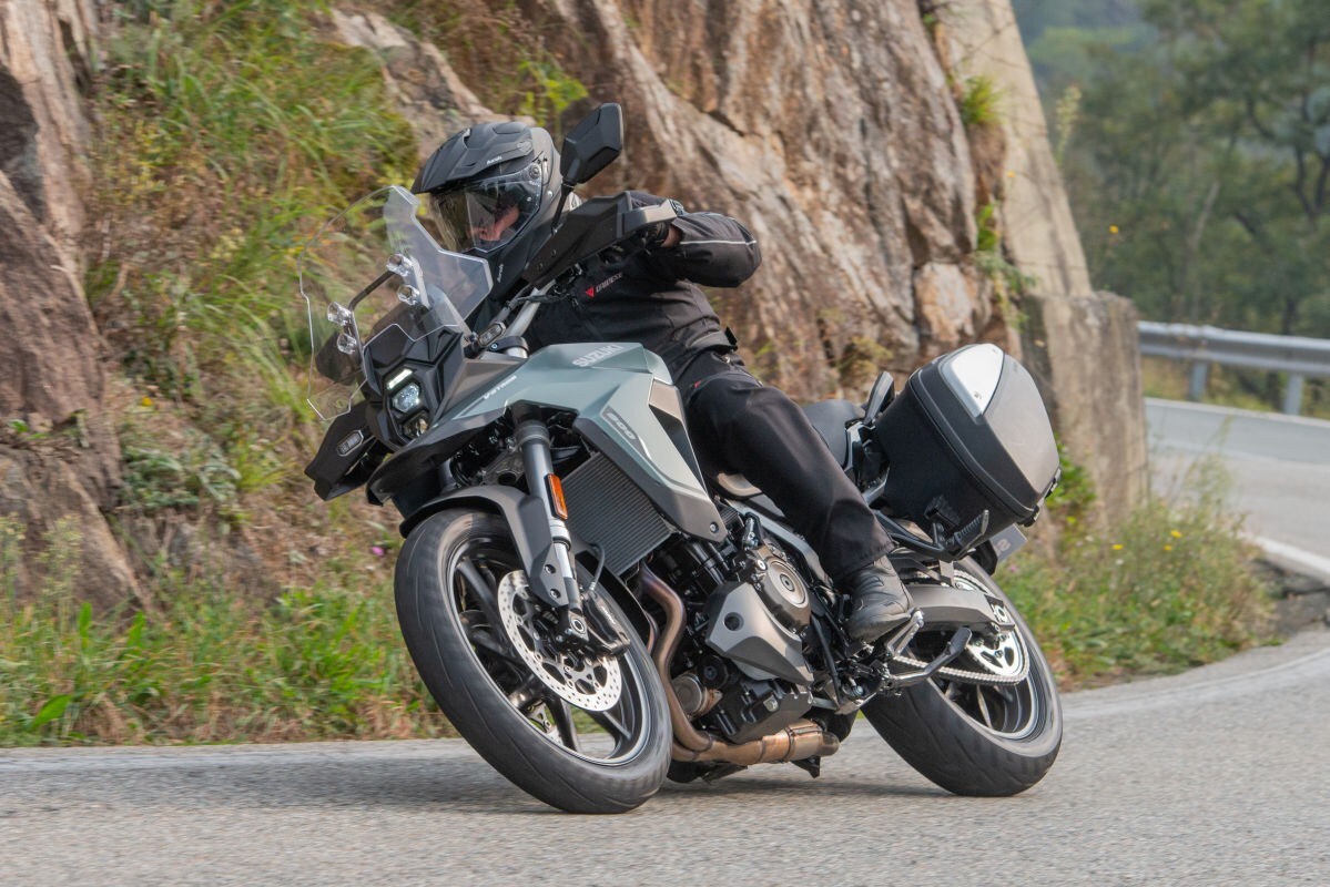 Suzuki V-Strom 800 SE: tutte le immagini