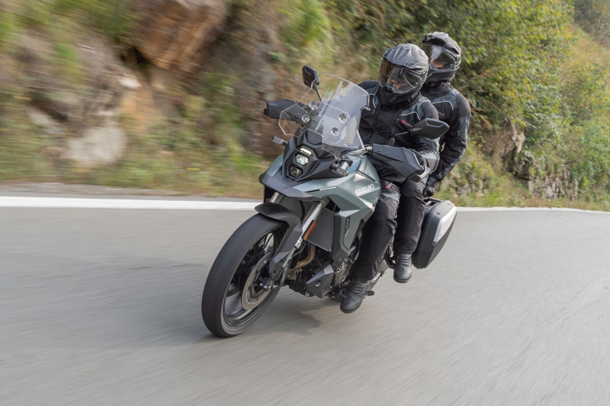 Suzuki V-Strom 800 SE: tutte le immagini