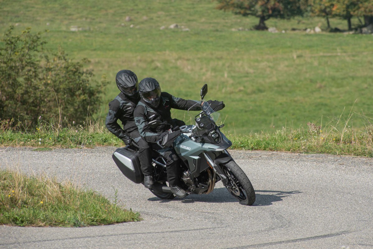 Suzuki V-Strom 800 SE: tutte le immagini