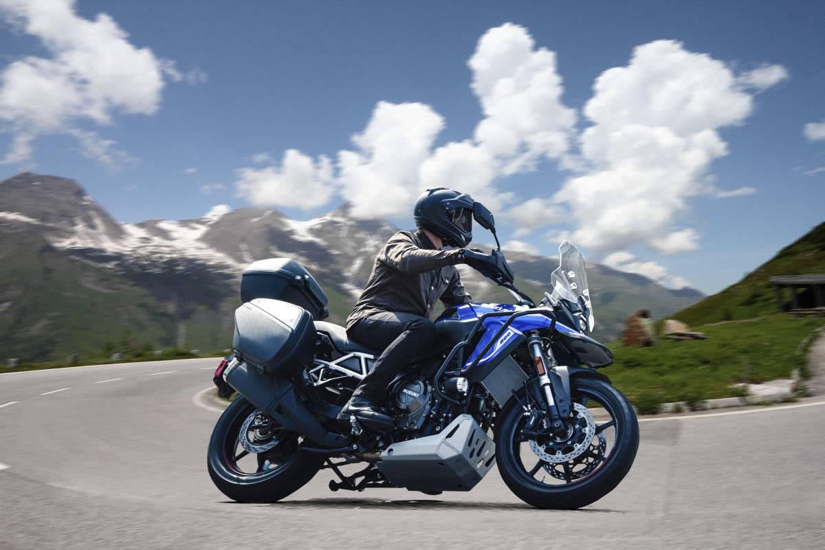 Suzuki V-Strom 800 SE: tutte le immagini