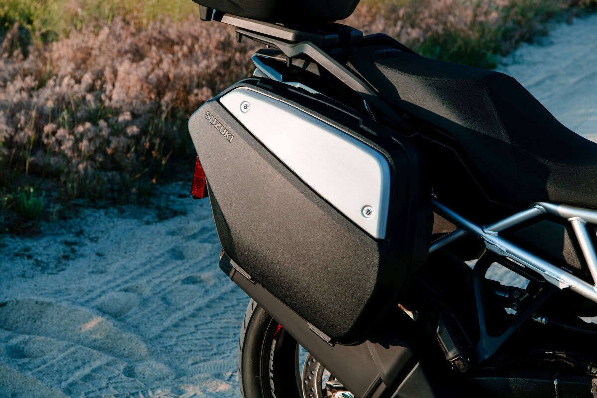 Suzuki V-Strom 800 SE: tutte le immagini