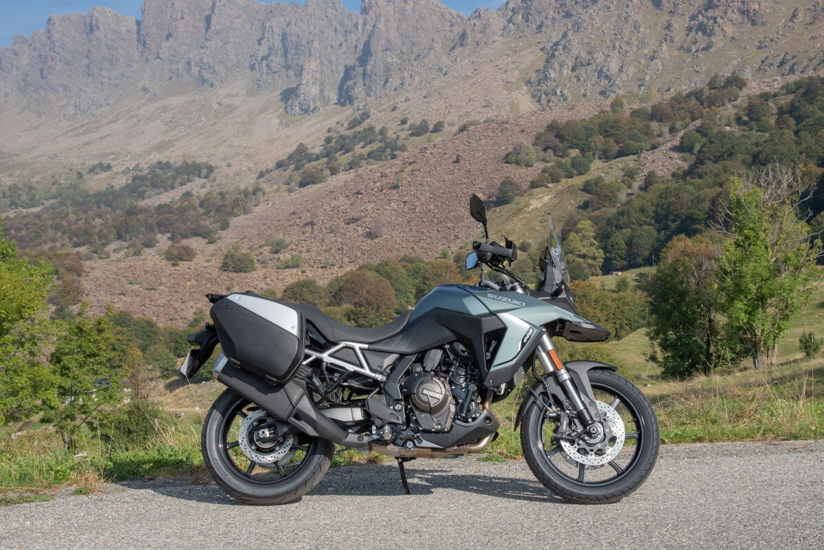 Suzuki V-Strom 800 SE: tutte le immagini