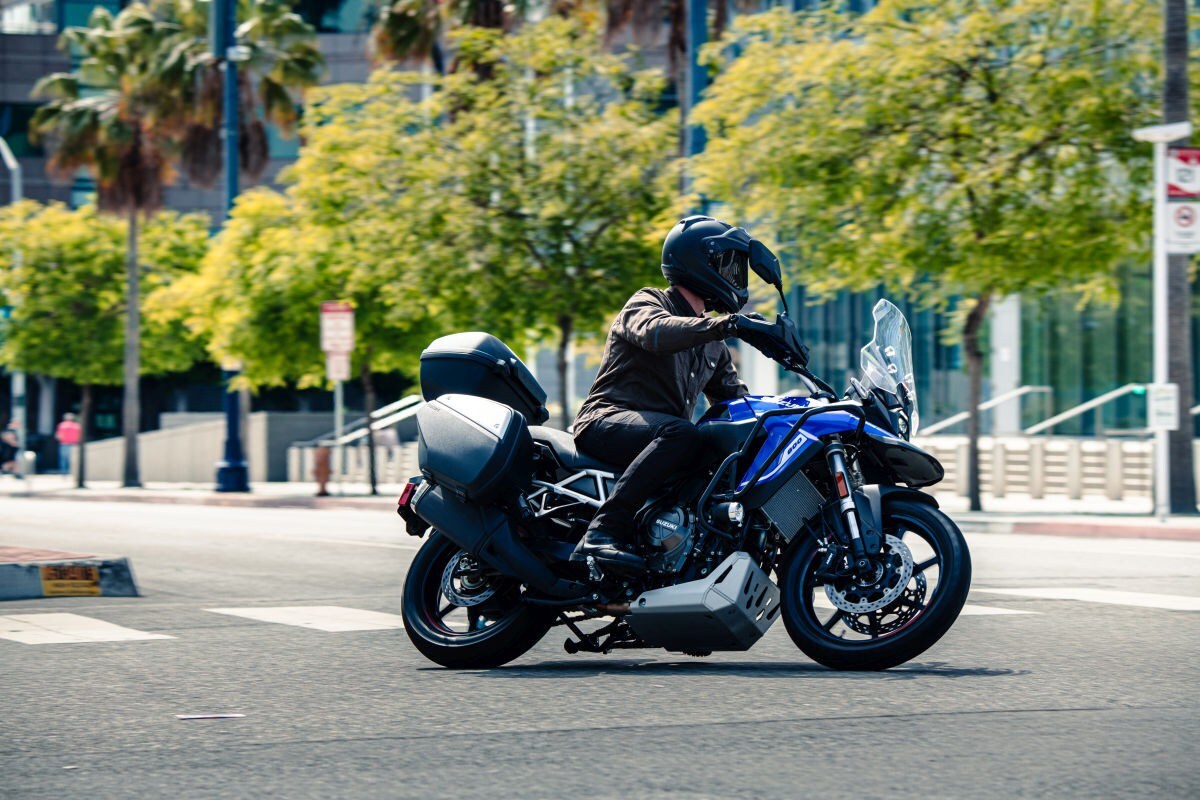 Suzuki V-Strom 800 SE: tutte le immagini