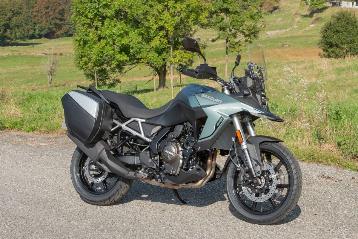 Suzuki V-Strom 800 SE: tutte le immagini