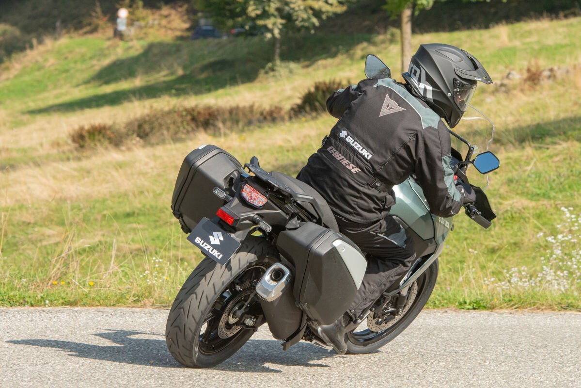 Suzuki V-Strom 800 SE: tutte le immagini