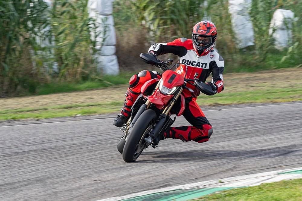 Ducati Hypermotard 698 Mono: tutte le immagini