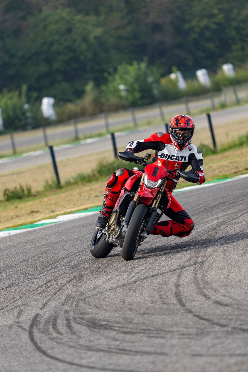 Ducati Hypermotard 698 Mono: tutte le immagini