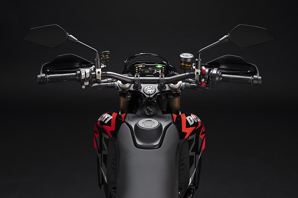 Ducati Hypermotard 698 Mono: tutte le immagini