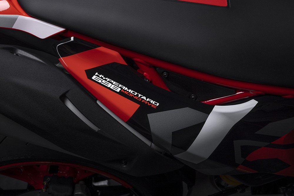 Ducati Hypermotard 698 Mono: tutte le immagini
