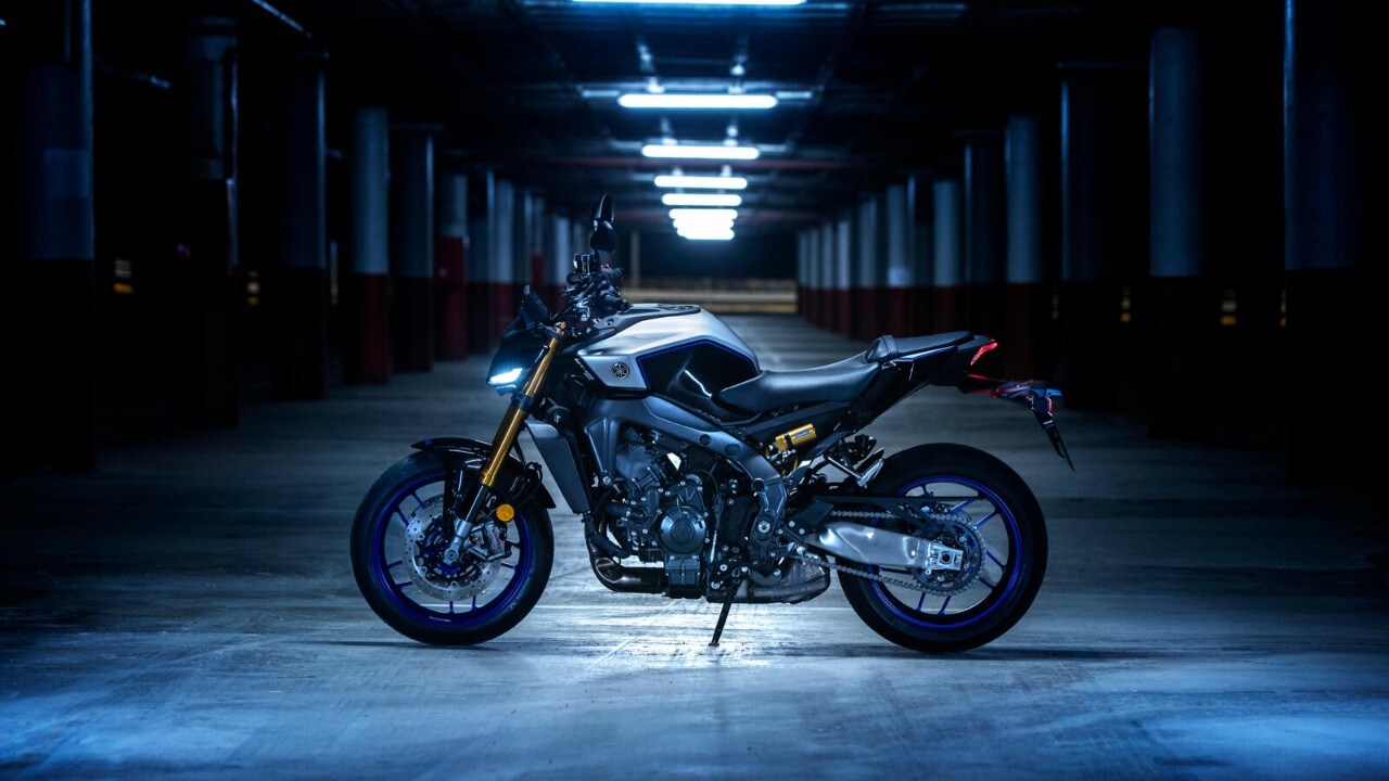 Yamaha MT-09 SP 2024: tutte le immagini