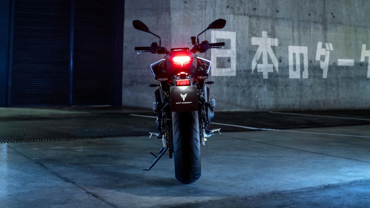 Yamaha MT-09 SP 2024: tutte le immagini