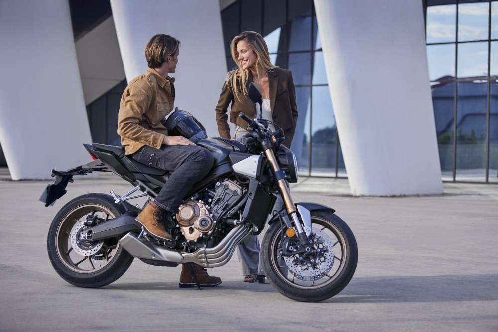 Honda CB650R: tutte le immagini