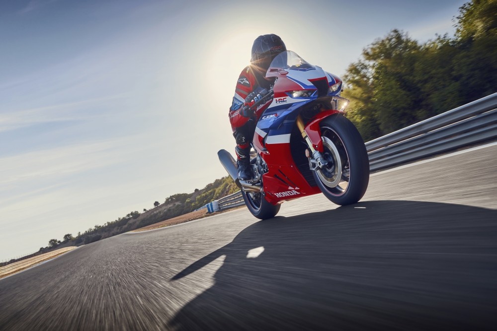 Honda CBR1000RR-R Fireblade: tutte le immagini