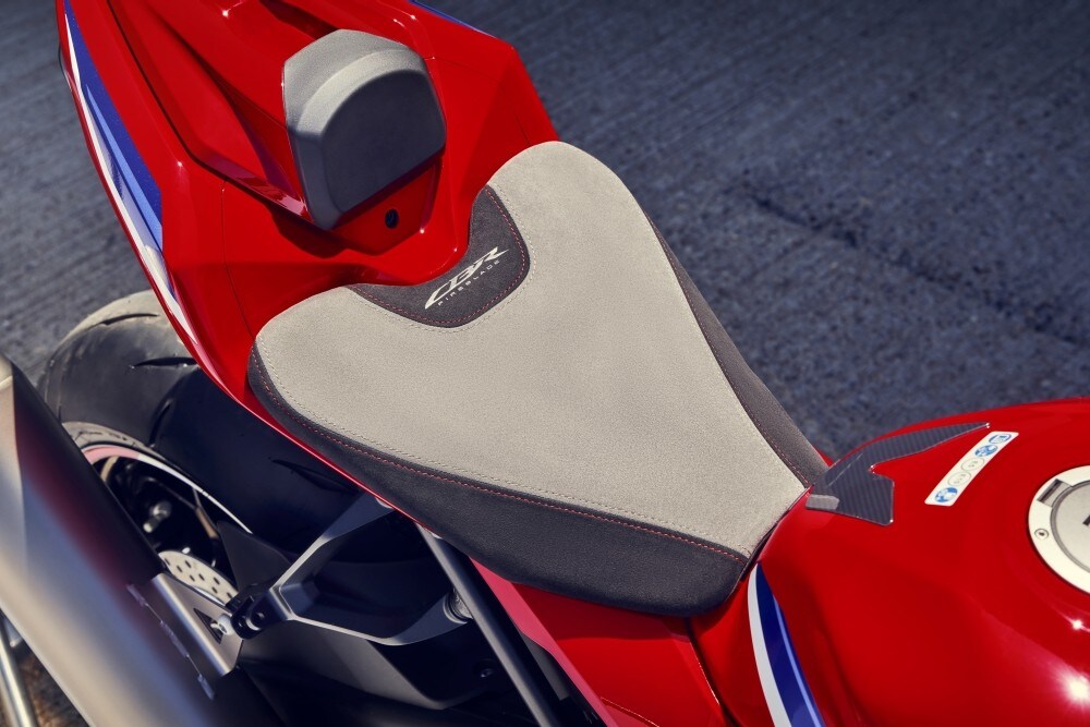 Honda CBR1000RR-R Fireblade: tutte le immagini