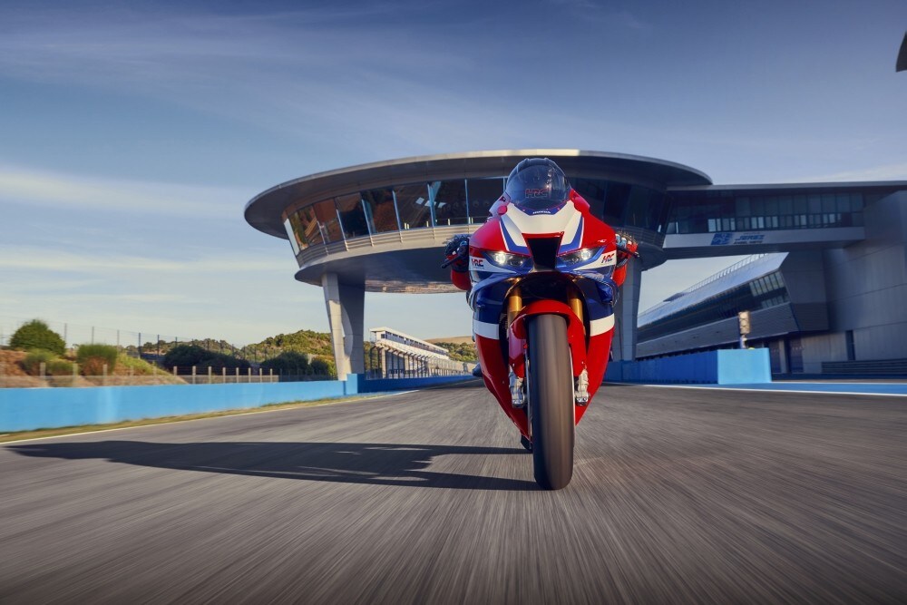 Honda CBR1000RR-R Fireblade: tutte le immagini
