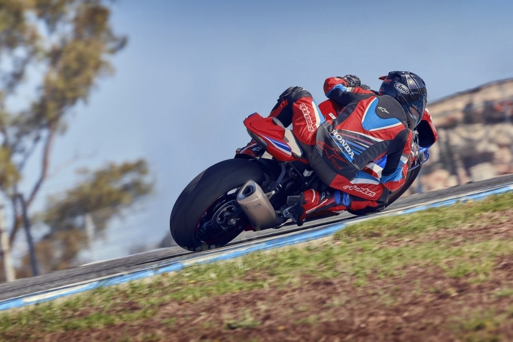 Honda CBR1000RR-R Fireblade: tutte le immagini