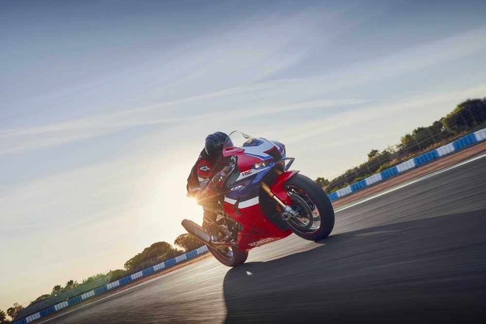 Honda CBR1000RR-R Fireblade: tutte le immagini