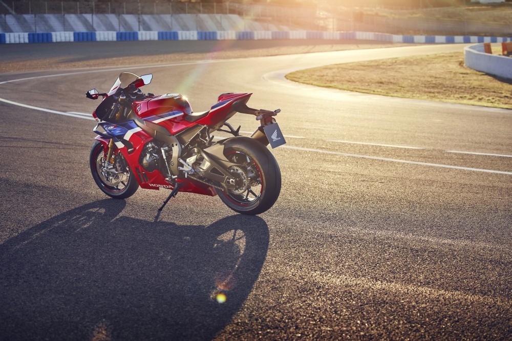 Honda CBR1000RR-R Fireblade: tutte le immagini