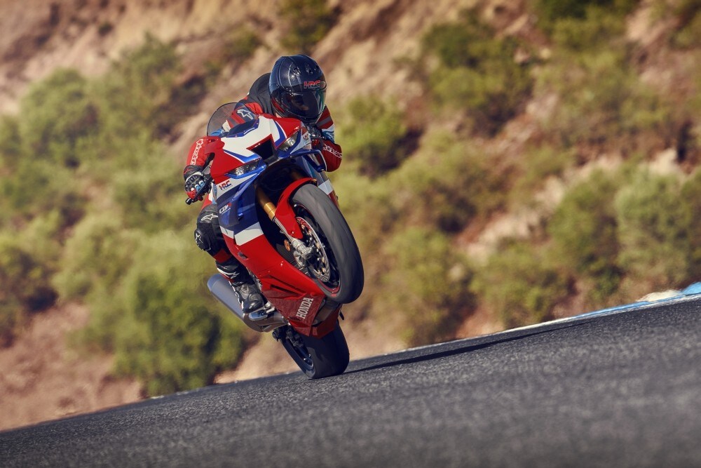 Honda CBR1000RR-R Fireblade: tutte le immagini