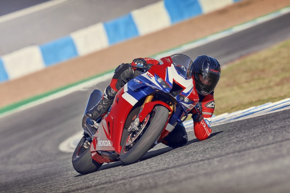 Honda CBR1000RR-R Fireblade: tutte le immagini