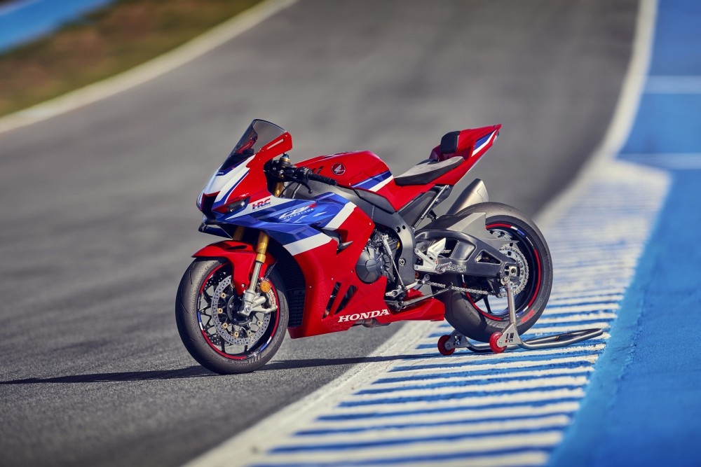Honda CBR1000RR-R Fireblade: tutte le immagini