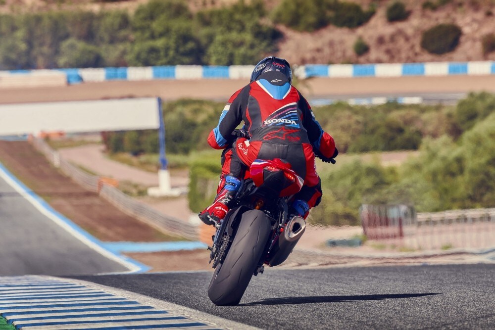 Honda CBR1000RR-R Fireblade: tutte le immagini