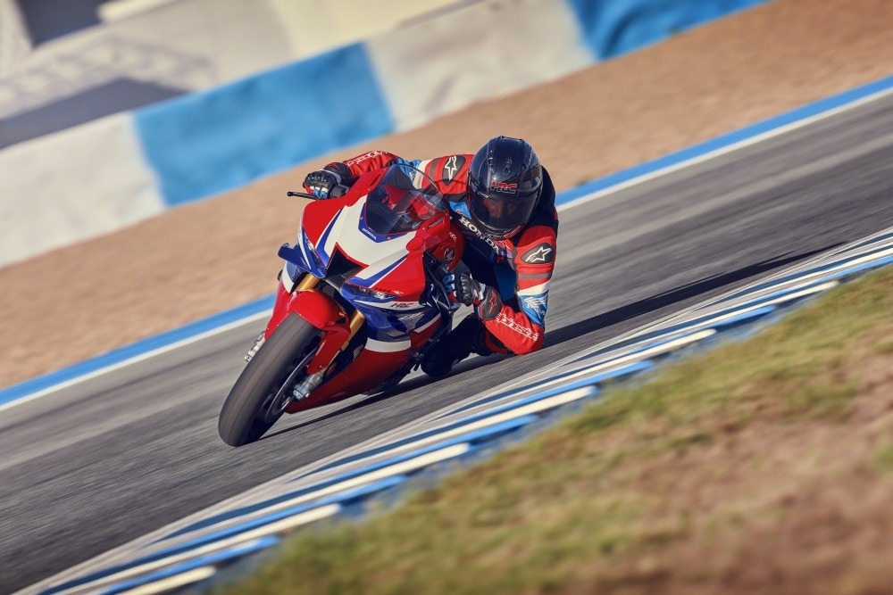 Honda CBR1000RR-R Fireblade: tutte le immagini