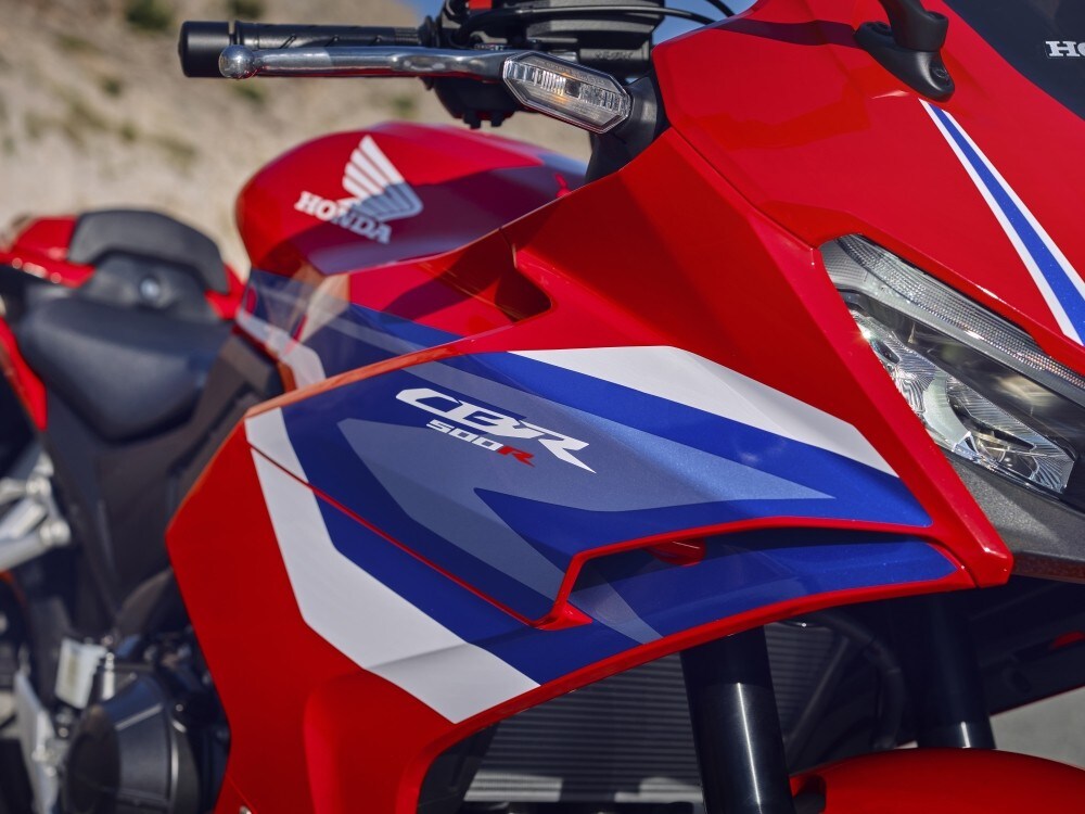 Honda CBR500R: tutte le immagini