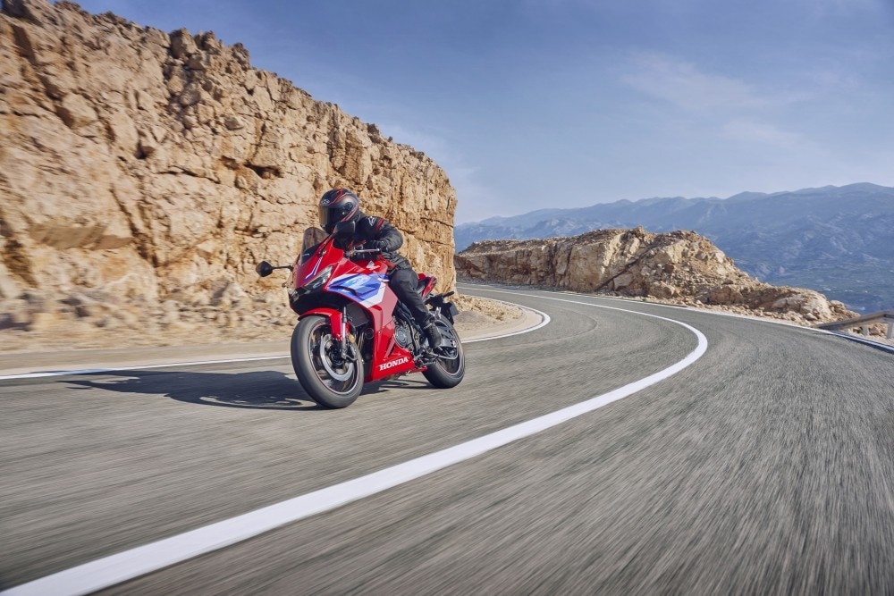 Honda CBR500R: tutte le immagini