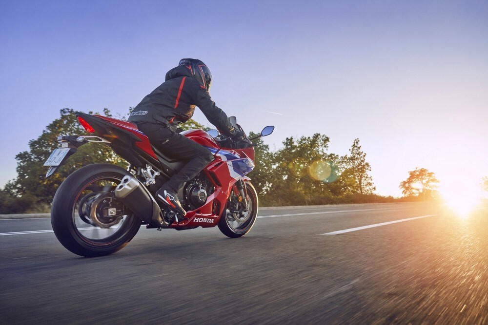 Honda CBR500R: tutte le immagini