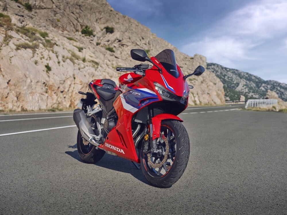Honda CBR500R: tutte le immagini