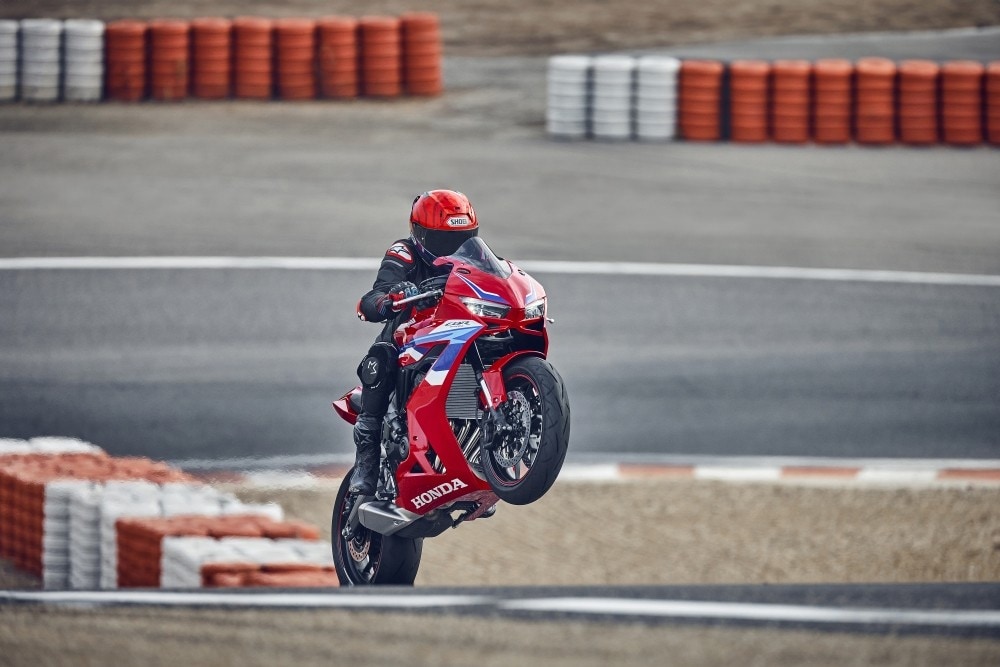 Honda CBR650R: tutte le immagini